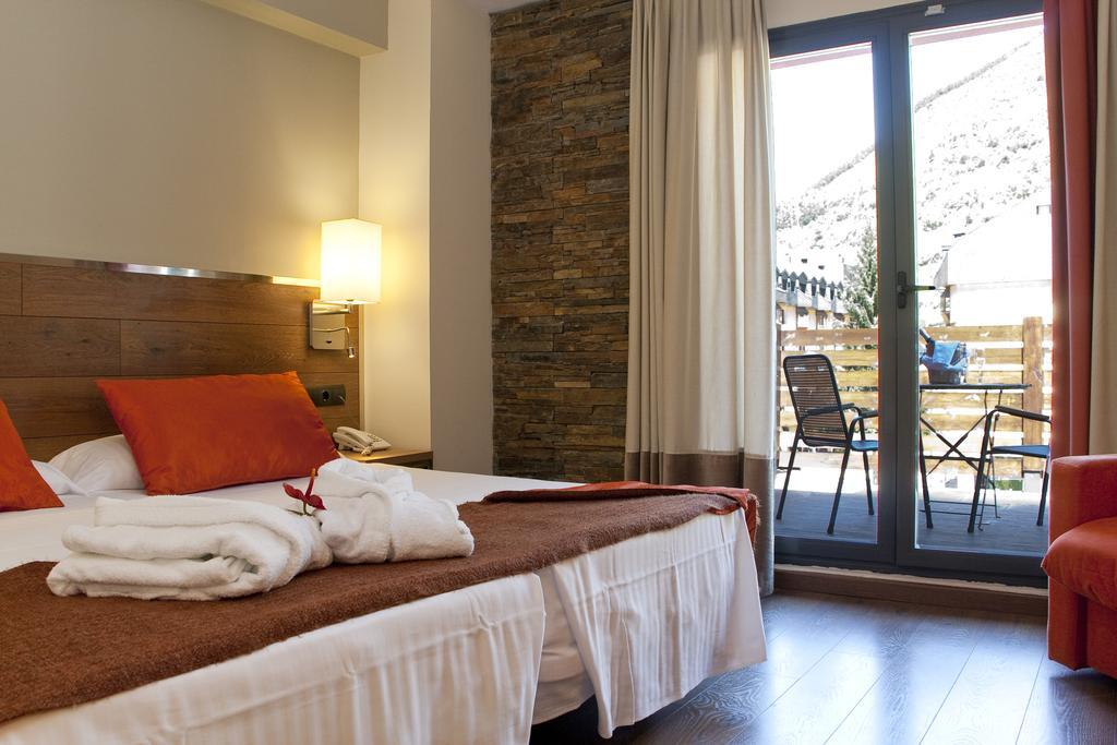 Nubahotel Vielha Quarto foto
