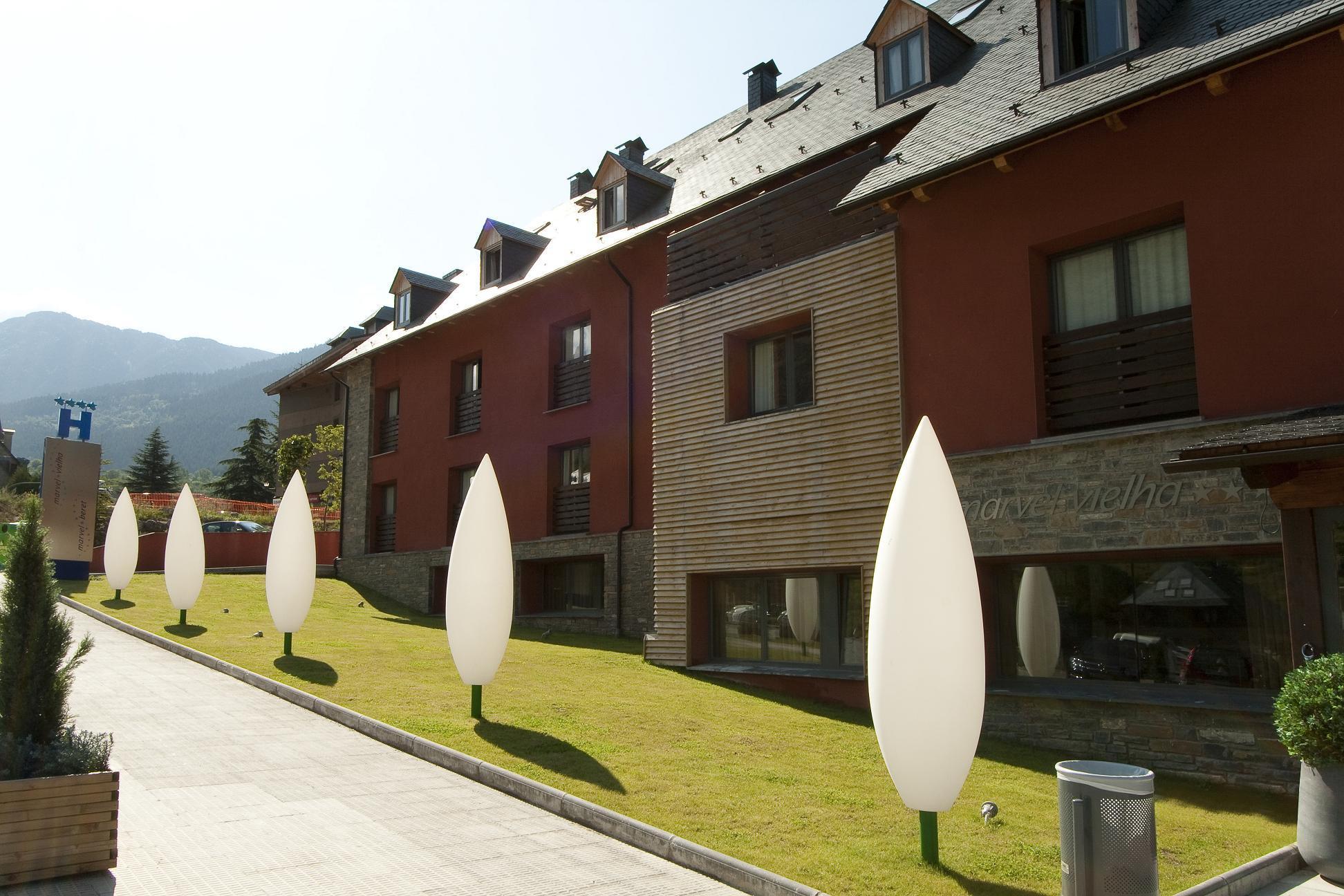 Nubahotel Vielha Exterior foto